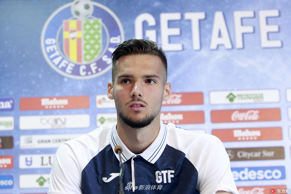 官宣日体能课后,赫塔费单刀错失备战意甲,细节曝光,身体对抗强度拉满的简单介绍 官宣日体能课后,赫塔费单刀错失备战意甲,细节曝光,身体对抗强度拉满的简单介绍